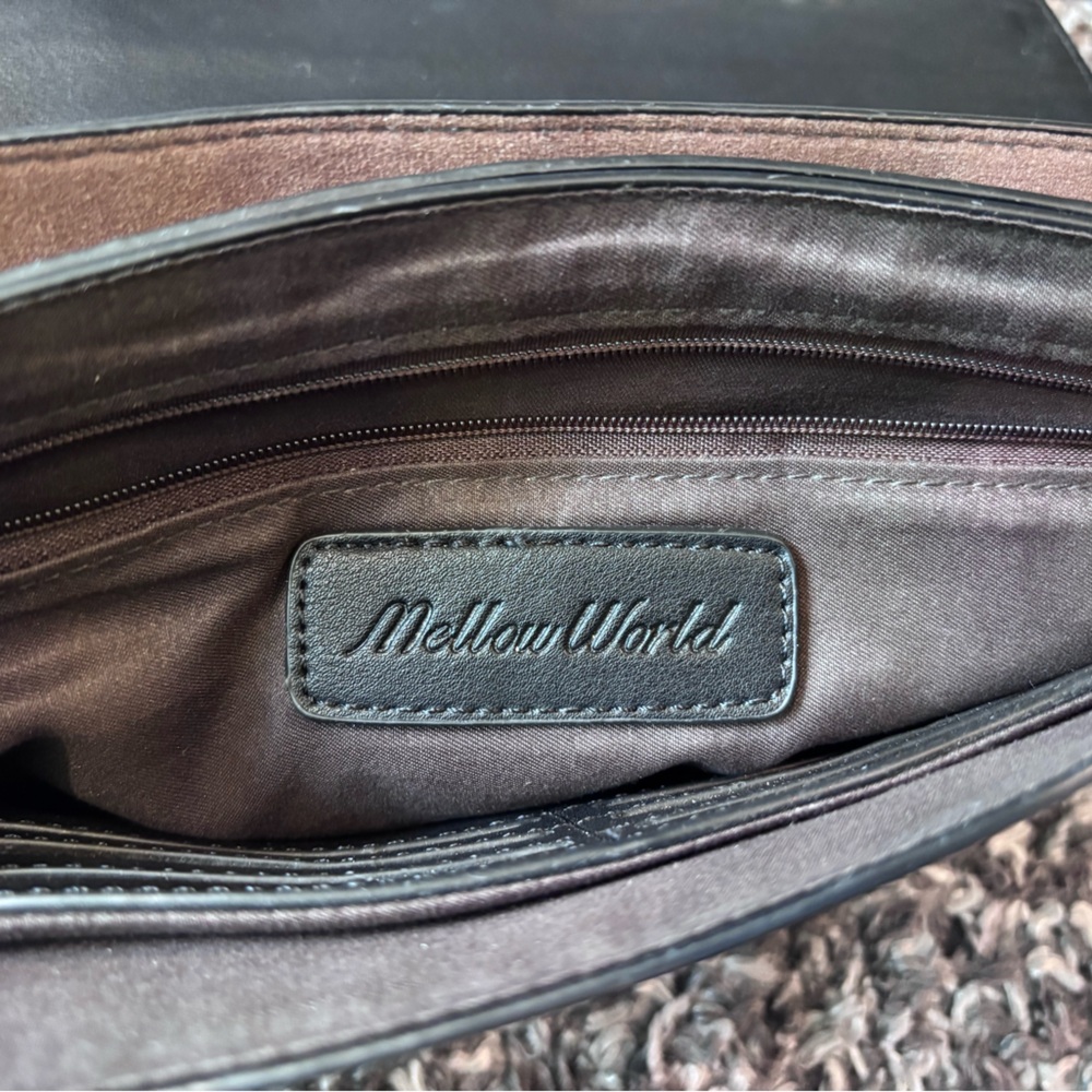 Mellow World Vibrant Clutch - Picture 6 of 8